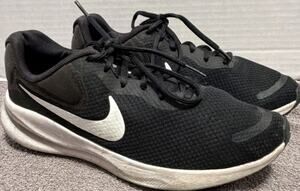 Nike Revolution 7 Men’s Black/White Low Top Lace Up Mesh Sneakers FB2207-001
